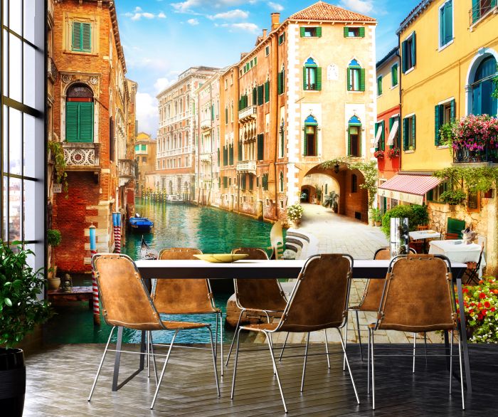 Фреска «Безлюдная улочка в Венеции»