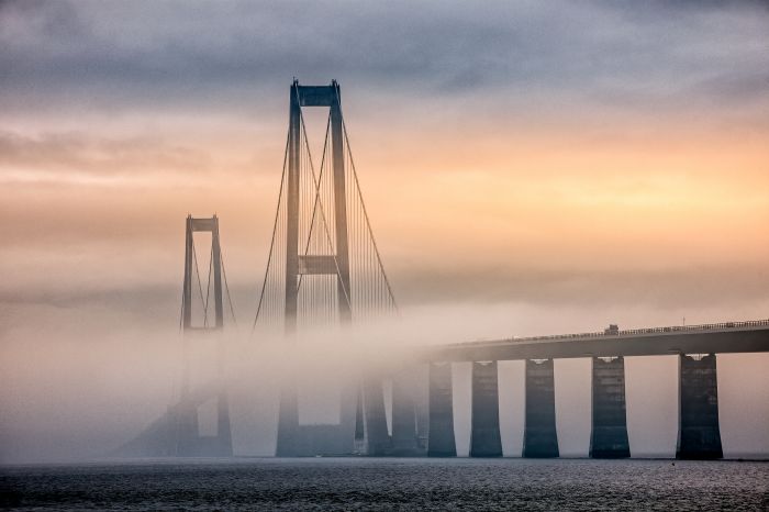 Фреска «Туман над мостом»